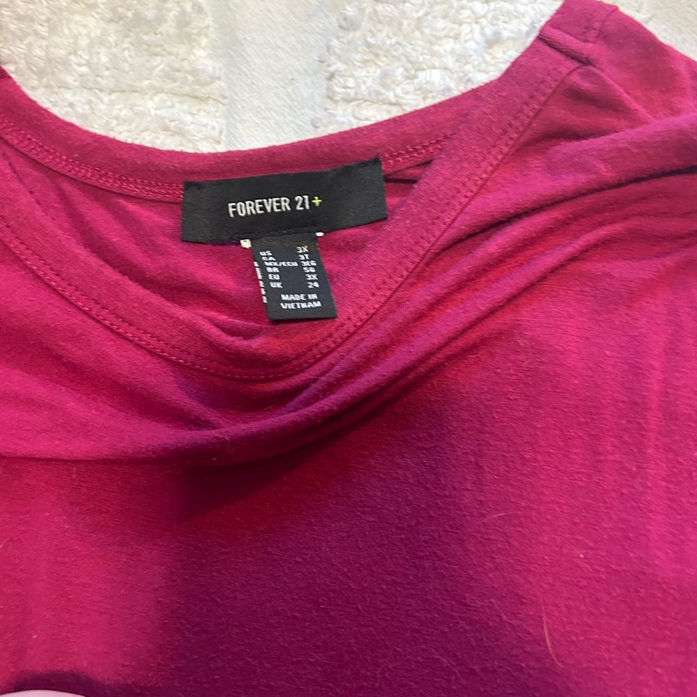 Forever 21 slit maroon shirt